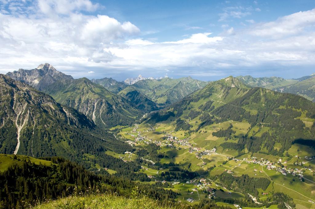 Alpen Select Lodge Kleinwalsertal รีซแลร์น ภายนอก รูปภาพ