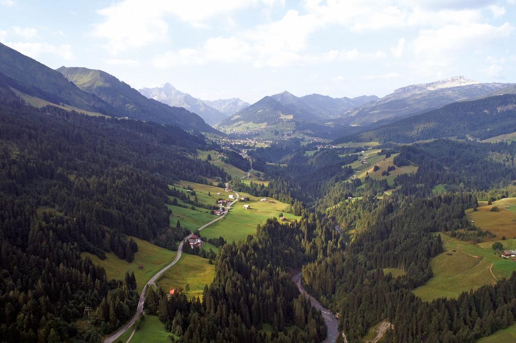 Alpen Select Lodge Kleinwalsertal รีซแลร์น ภายนอก รูปภาพ