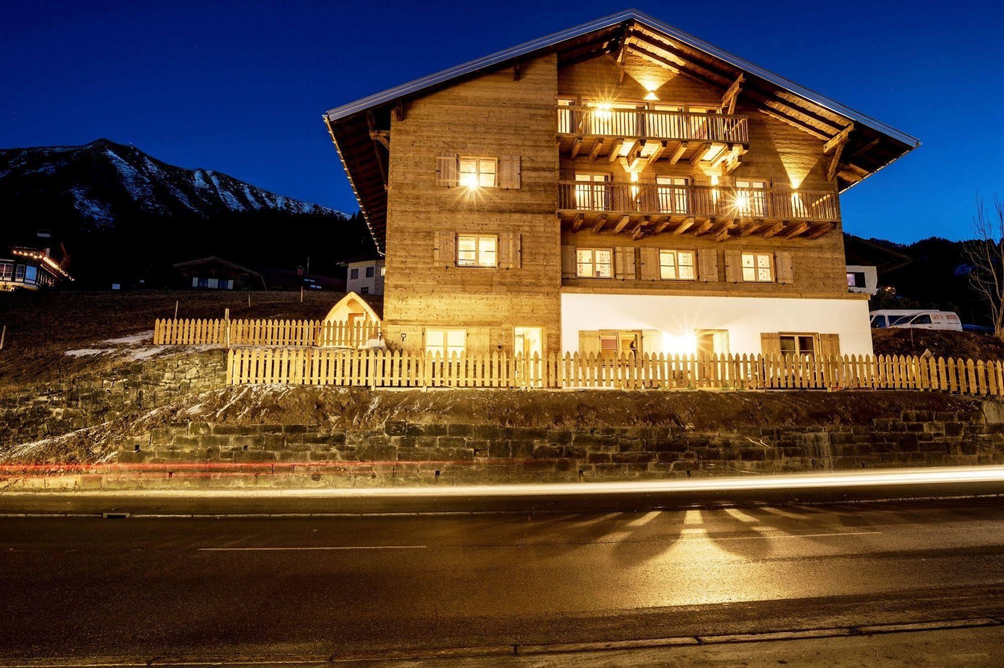 Alpen Select Lodge Kleinwalsertal รีซแลร์น ภายนอก รูปภาพ