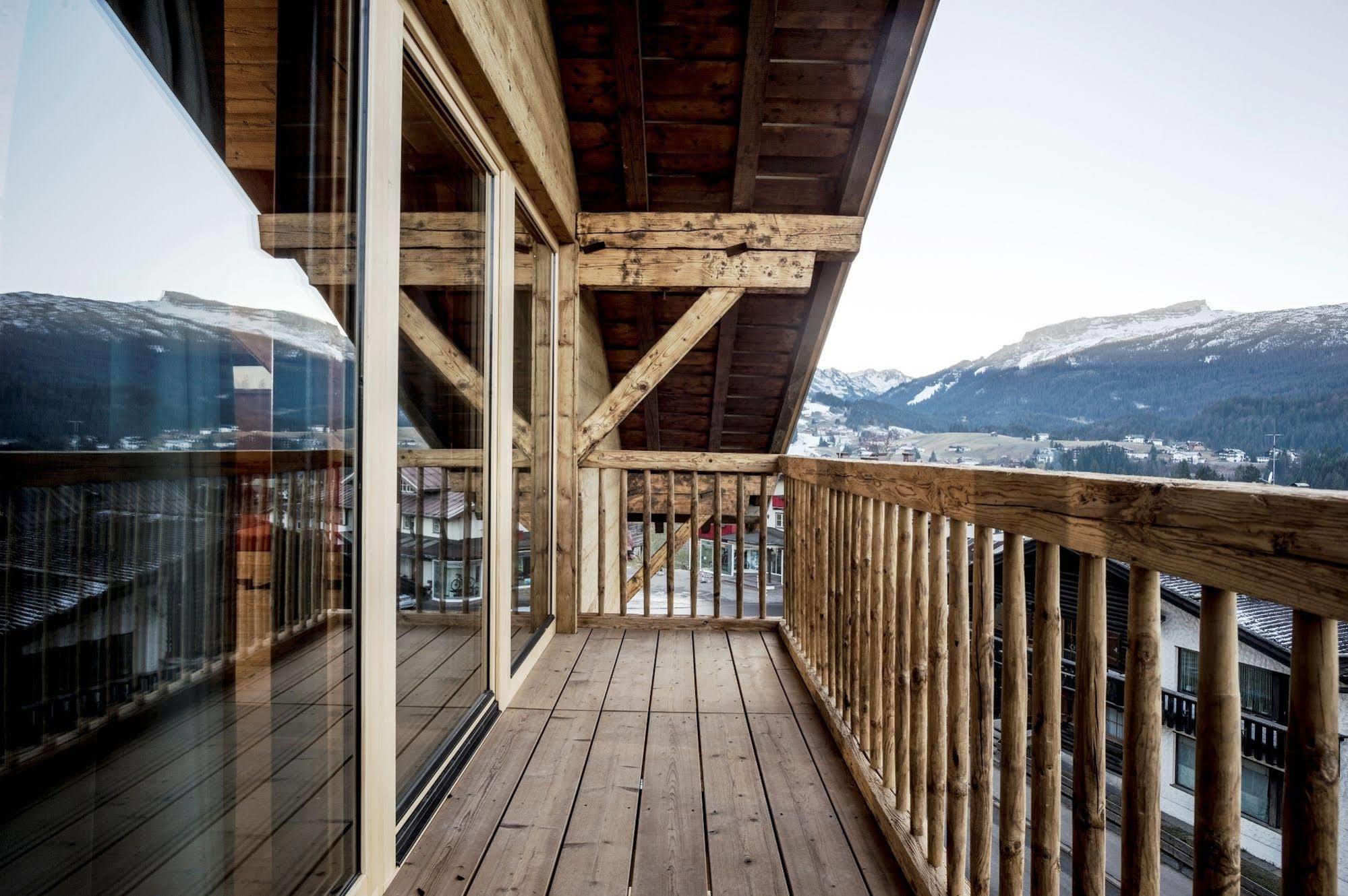 Alpen Select Lodge Kleinwalsertal รีซแลร์น ภายนอก รูปภาพ