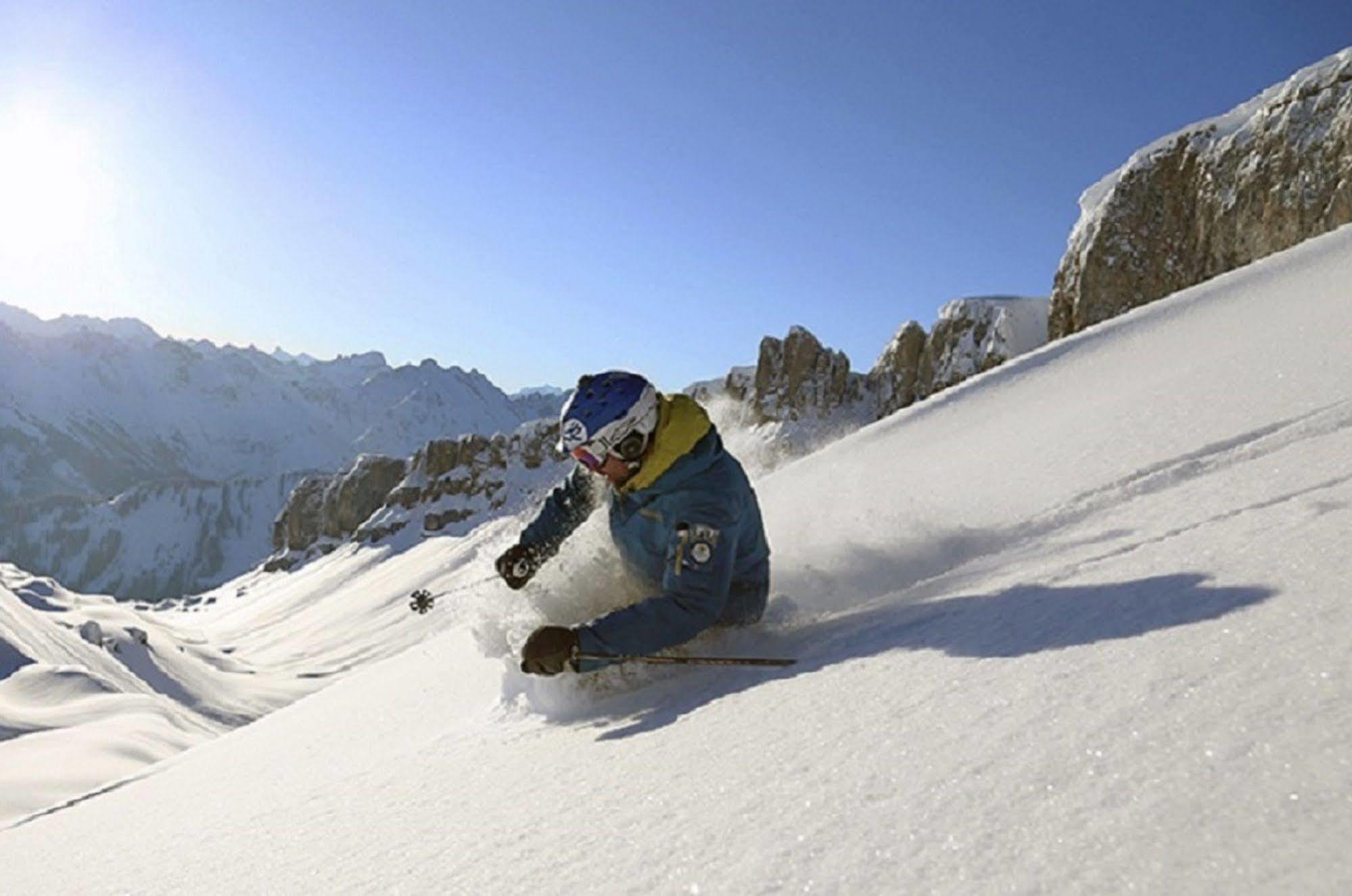 Alpen Select Lodge Kleinwalsertal รีซแลร์น ภายนอก รูปภาพ